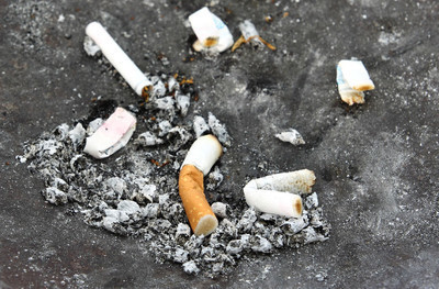 吸35支香烟会伤害你的胃吗？
