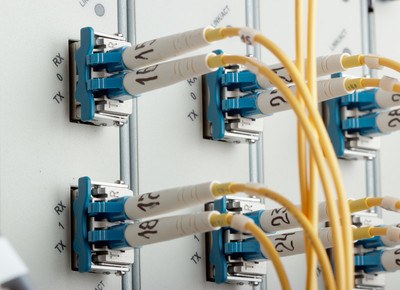 光纤接入的IP-COMR5路由器怎么设置？